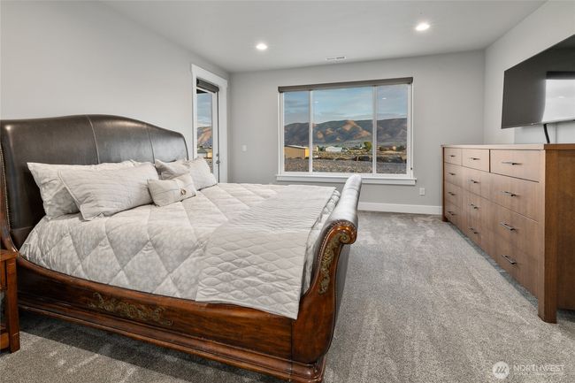 101 Wren Loop N, House other with 3 bedrooms, 3 bathrooms and 3 parking in Mattawa WA | Image 30