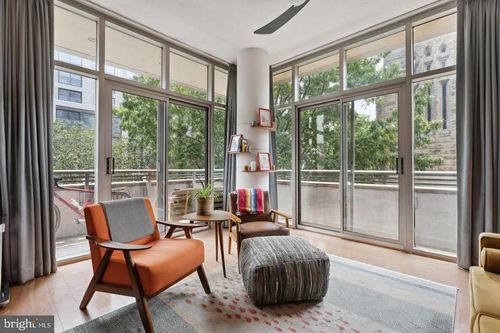 318-811 4th St Nw, WASHINGTON, DC, 20001-4909 | Card Image