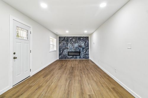 7174 N Center Rd, Mount Morris, MI, 48458-8982 | Card Image