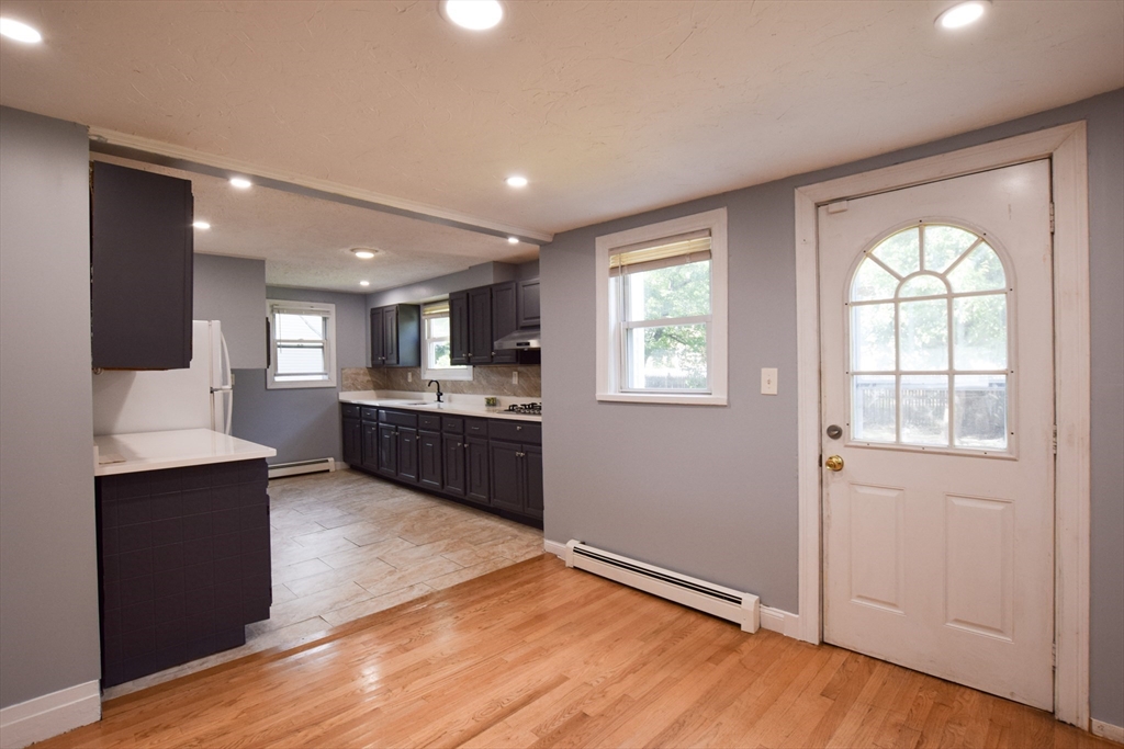 Jane St, Randolph, MA 02368