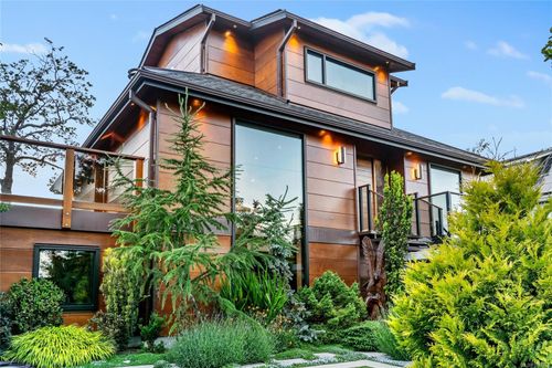 626 Monterey Ave, Victoria, BC, V8S4T9 | Card Image