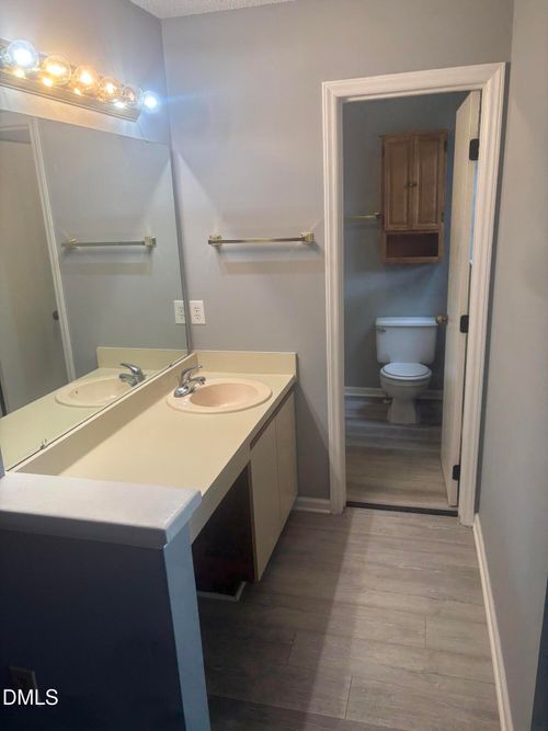 apt-207-4907 Hollenden Dr, Raleigh, NC, 27616-4410 | Card Image