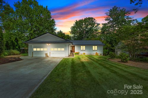 19 Golden Oaks Ln, Fletcher, NC, 28732-9234 | Card Image