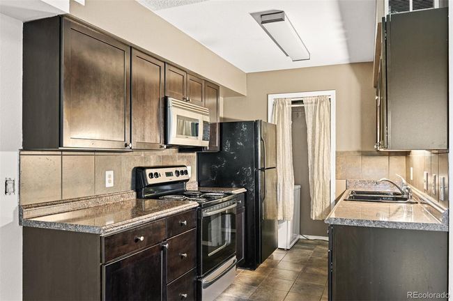 APT-231 - 1830 Newland Ct, Condo with 2 bedrooms, 1 bathrooms and 1 parking in Lakewood CO | Image 9