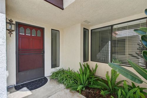 891 Connors Ct, Claremont, CA, 91711-6204 | Card Image