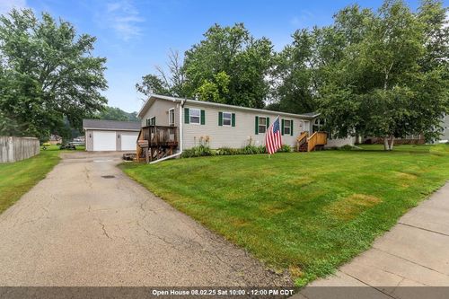 227 Cedar Street, Ripon, WI, 54971 | Card Image