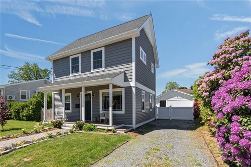 20 Mumford Ave, Newport, RI, 02840-1758 | Card Image