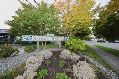 23 - 5761 Wharf Ave, Townhouse with 1 bedrooms, 1 bathrooms and 2 parking in Sechelt BC | Image 2