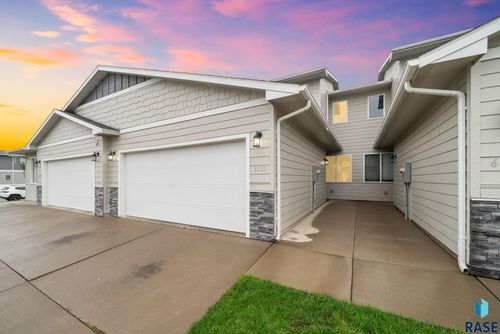 6102 S Alki Pl Place, Sioux Falls, SD, 57108-7581 | Card Image