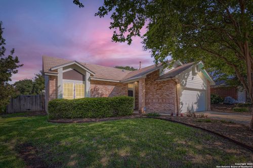 7914 Pine Manor Dr, San Antonio, TX, 78240-5300 | Card Image