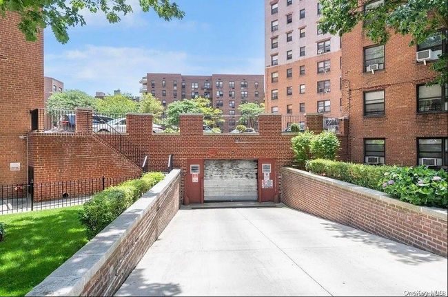 APT-11W - 99-72 66 Th Rd, Home with 1 bedrooms, 1 bathrooms and null parking in Rego Park NY | Image 13