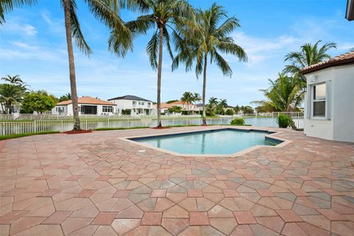 5168 Sw 157th Ave, Miramar, FL, 33027-5612 | Card Image