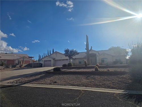 2627 Broken Arrow St, Kingman, AZ, 86401-7334 | Card Image