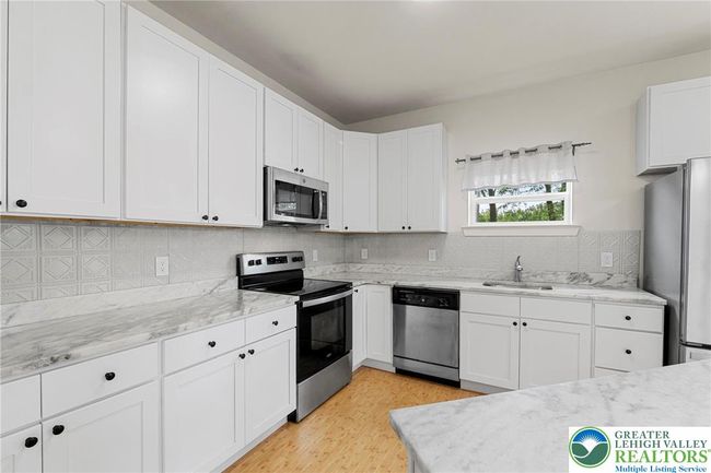 273 W Fairview St, House other with 4 bedrooms, 3 bathrooms and null parking in BETHLEHEM PA | Image 5