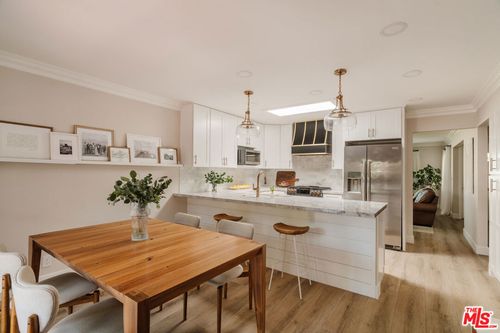 2641 Hartland Cir, Westlake Village, CA, 91361-3326 | Card Image