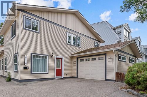 613 Sutherland Ave, Kelowna, BC, V1Y5X3 | Card Image