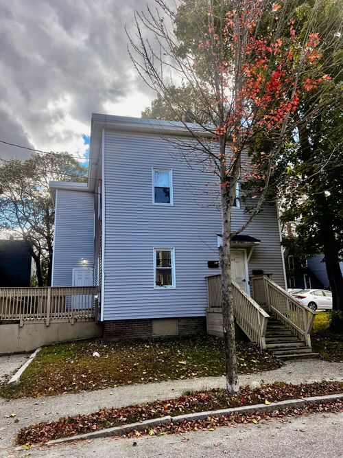 127 Horton Street, Lewiston, ME, 04240 | Card Image