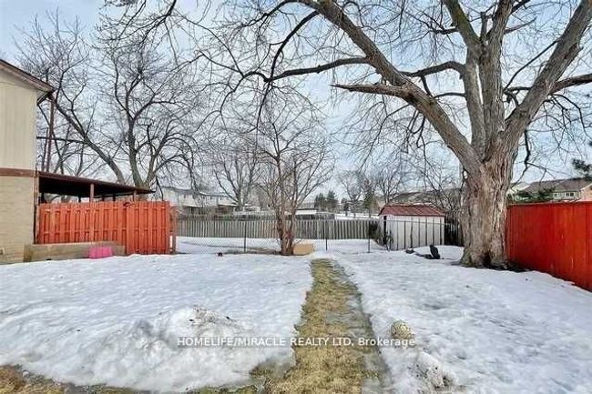7 Greenhills Sq, House other with 3 bedrooms, 2 bathrooms and 4 parking in Brampton ON | Image 24