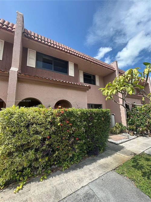 38-16 Toledo Ct, Davie, FL, 33324-5416 | Card Image