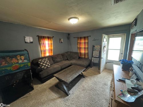 311 S Elm St, Creston, IA, 50801-3608 | Card Image