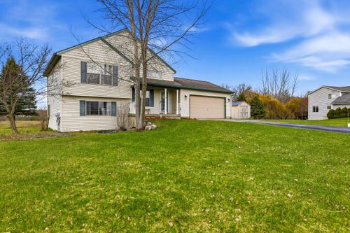 2171 Avalon View Dr, Cedar Springs, MI, 49319-7927 | Card Image