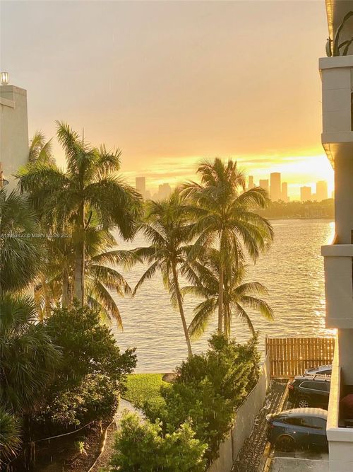apt-406-800 West Ave, Miami Beach, FL, 33139-5530 | Card Image