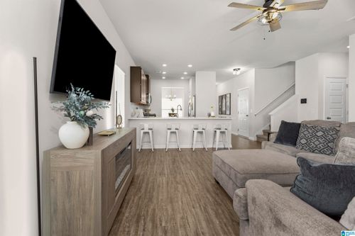 2020 Valley Cir, LEEDS, AL, 35094 | Card Image