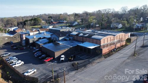 719 Old Lenoir Rd, Hickory, NC, 28601-3442 | Card Image