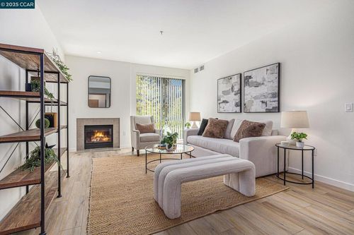 apt-338-1655 N California Blvd, Walnut Creek, CA, 94596-4468 | Card Image
