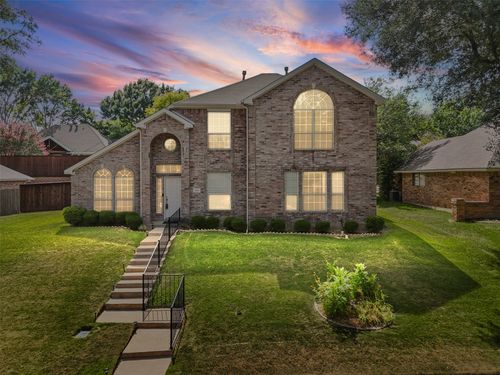553 Renee Ln, Desoto, TX, 75115-5161 | Card Image