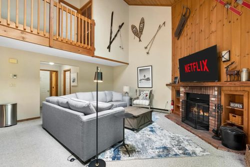 6 Ridge Rd, Lincoln, NH, 03251 | Card Image