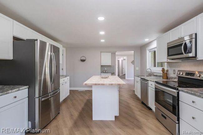 8001 Beecher Rd, House other with 4 bedrooms, 2 bathrooms and null parking in Clayton Twp MI | Image 7