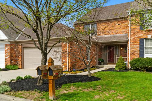 2236 Adner Ct, Upper Arlington, OH, 43220-5426 | Card Image