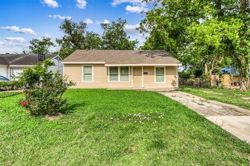 120 Volney St, South Houston, TX, 77587-3553 | Card Image