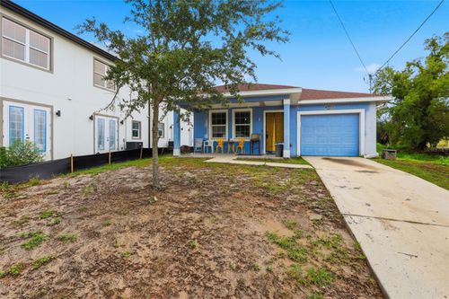 2215 E Columbus Dr, Tampa, FL, 33605-2801 | Card Image
