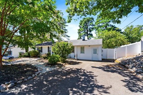 248 Matey Ave, Manahawkin, NJ, 08050-2233 | Card Image