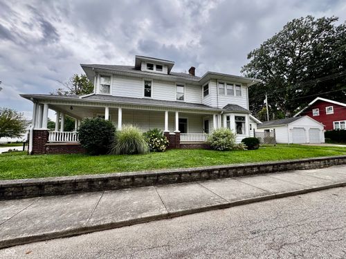 615 Pike St, Crawfordsville, IN, 47933-2415 | Card Image