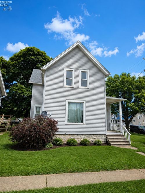 1330 Carr St, Sandusky, OH, 44870-3105 | Card Image