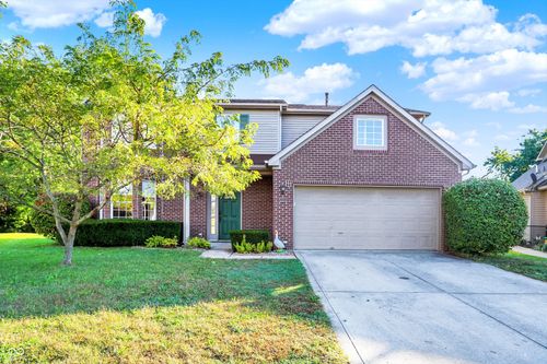 3300 Suffolk Ct, Greenwood, IN, 46143-8448 | Card Image