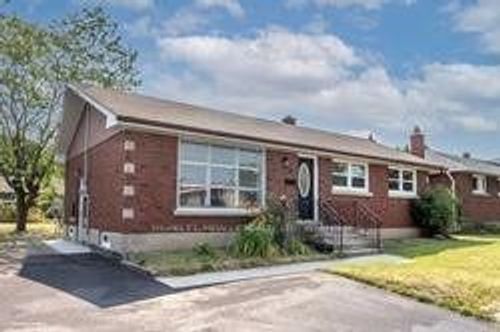 10 Collier Rd N, Thorold, ON, L2V2W9 | Card Image