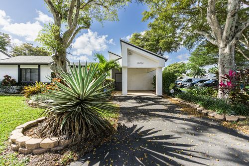 27-16036 Fairway Ln, Weston, FL, 33326-1481 | Card Image