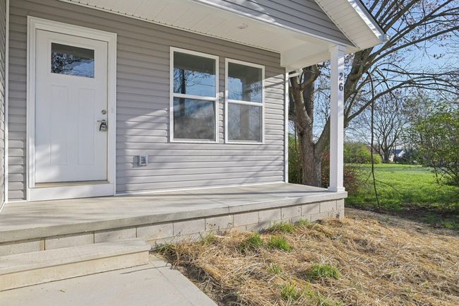 26 Miron St, House other with 3 bedrooms, 2 bathrooms and null parking in Bloomingburg OH | Image 5