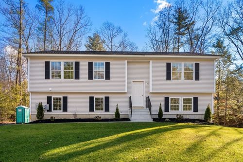 104 Hill Top Dr, Southbridge, MA, 01550-3995 | Card Image