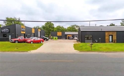 1025 Starr Ave, Eau Claire, WI, 54703-1820 | Card Image