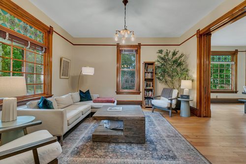 605 7th Ave N, Saint Cloud, MN, 56303-3526 | Card Image