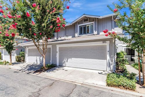 93 Little Bear Way, San Jose, CA, 95136-3424 | Card Image
