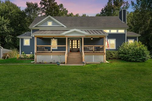376 N, Chesterton, IN, 46304 | Card Image