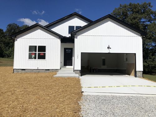 587 Hidden Valley Cir, McMinnville, TN, 37110-5416 | Card Image