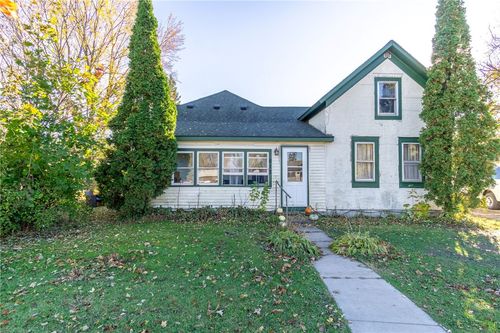 1-812 W Lincoln St, Augusta, WI, 54722-9110 | Card Image