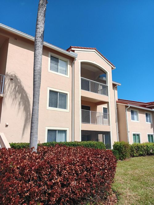 204-1640 N 42nd Cir, Vero Beach, FL, 32967-8142 | Card Image